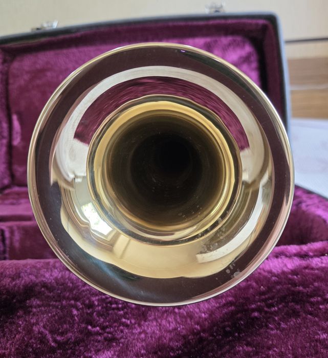 Музыкальный духовой инструмен труба Amati