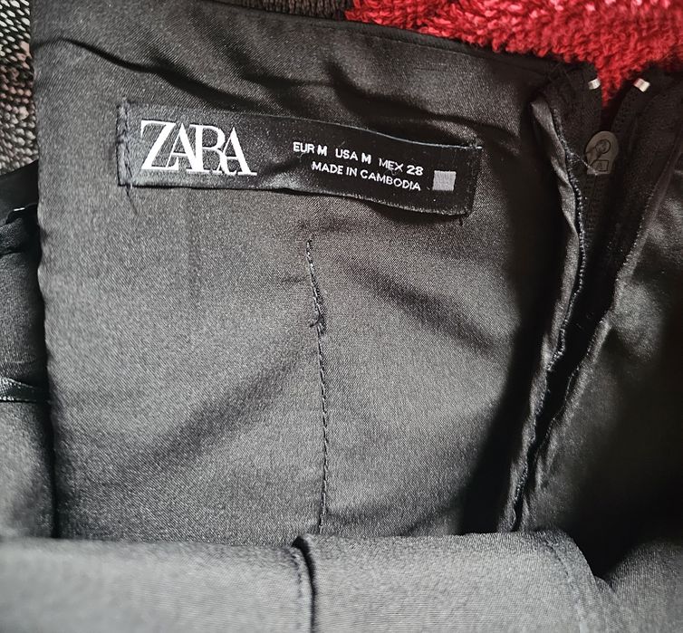 Уникален гащеризон на Zara