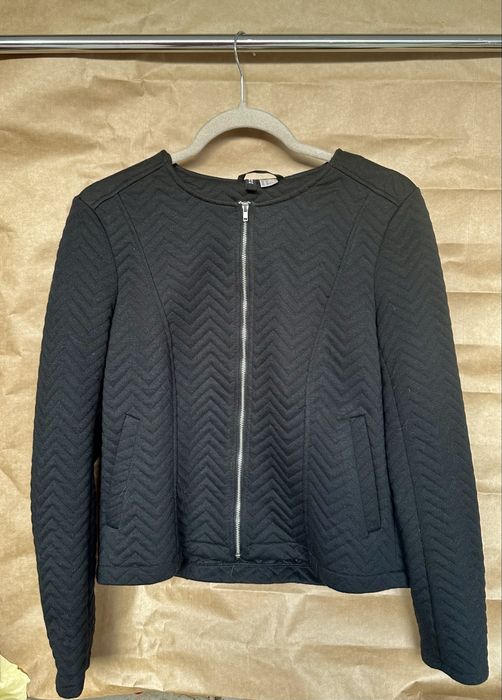 Дамско черно капитонирано яке H&M Divided – Размер EUR 42