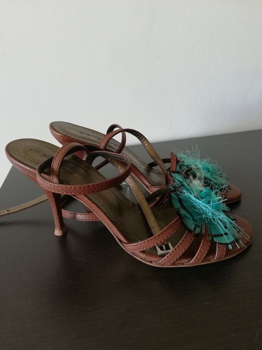 Продавам три чифта дамски сандали