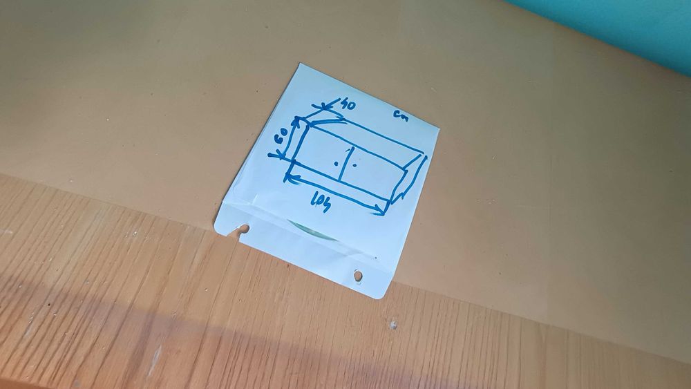 Comoda  din pal culoare deschisa