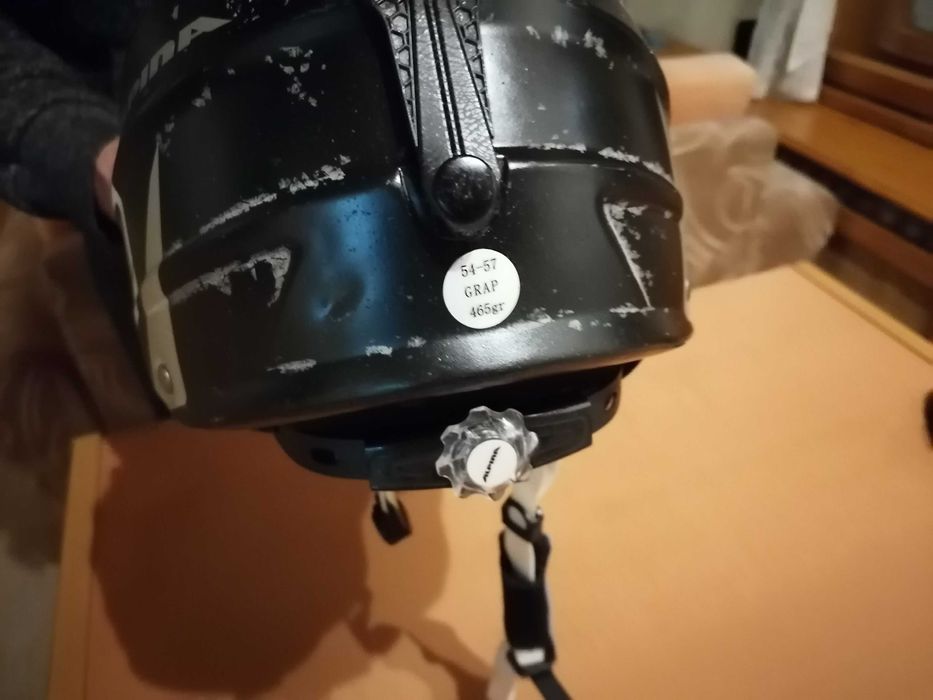 Скиорски каска и очила