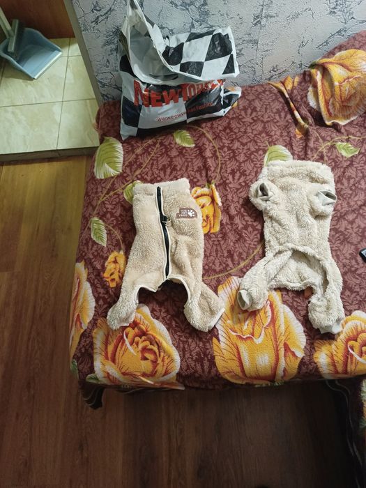 Продавам поларени дрешки за куче