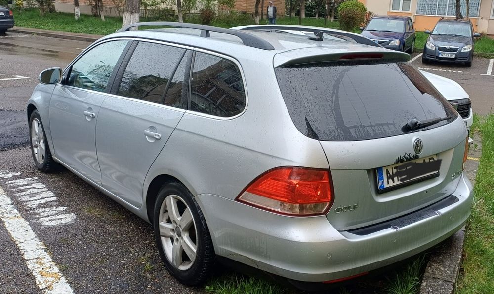 Volkswagen Golf gri