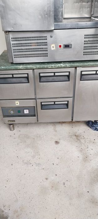 Хладилник  плот в Близнаци