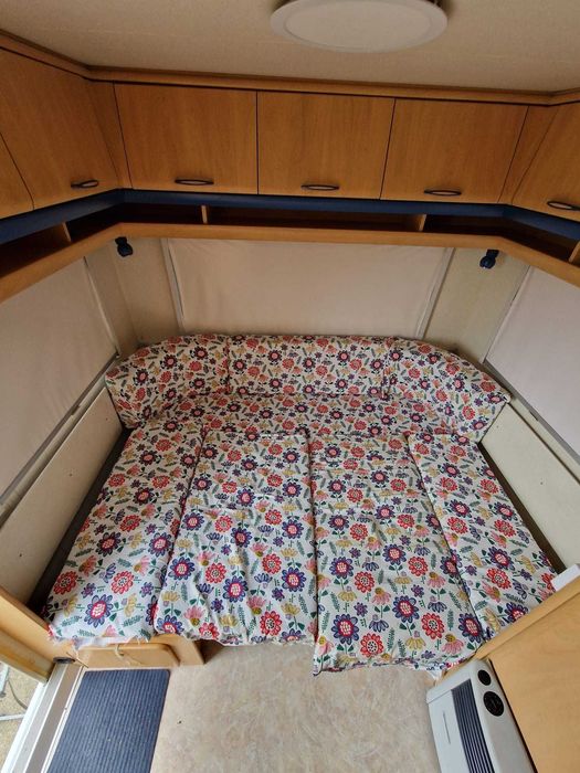 Rulota Hobby DeLuxe 470 cu 2 zone, Aer Conditionat, Boiler, Panouri