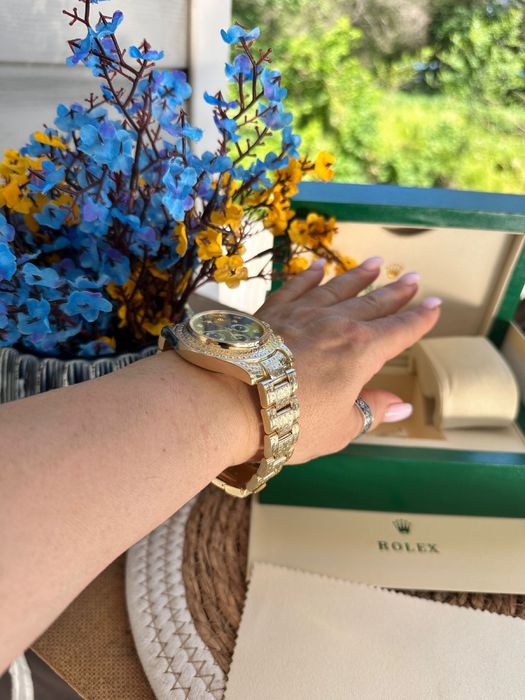 Золотые часы ювилирное изделие