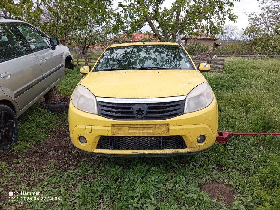 Продавам dacia sandero 1.6 газ бензин на части