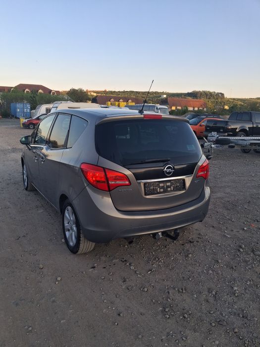 Vând Opel Meriva  2012