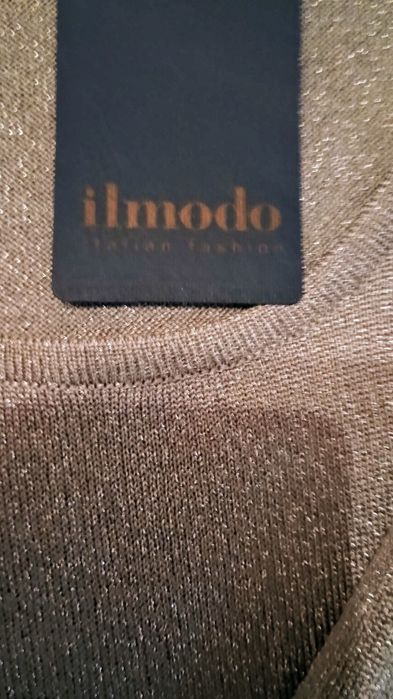 Bluza nouă Îl Modo.