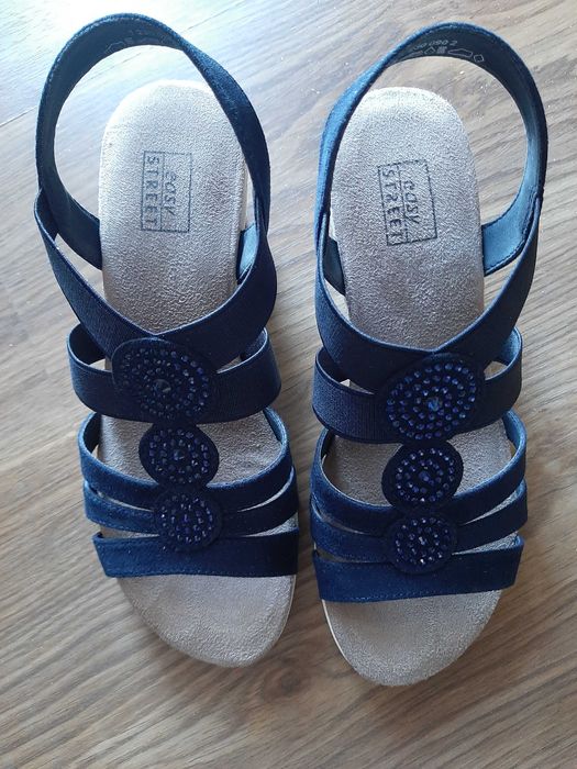 Дамски летни обувки на платформа