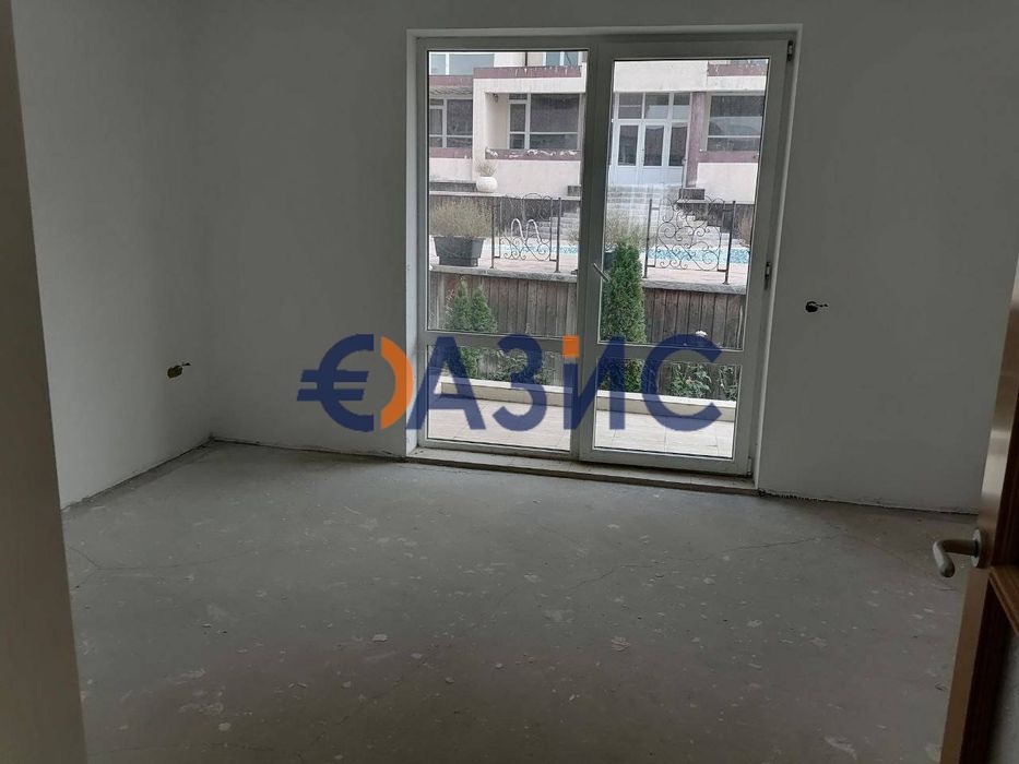 Продава се Многостаен апартамент в с. Кошарица, Област Бургас - 462 кв.м за 221 €/кв.м - Снимка #9