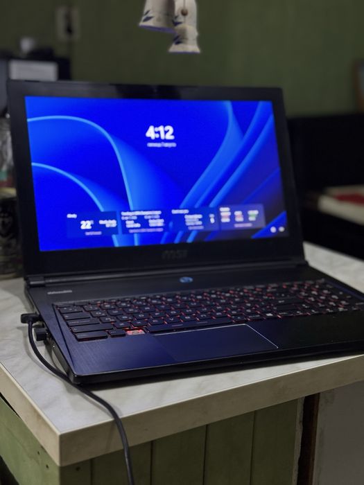 Ноутбук msi i7.