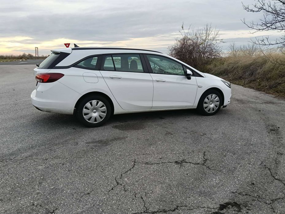 Vand sau Schimb Opel Astra K 1.6 diesel, 2018, impecabila.RAR facut