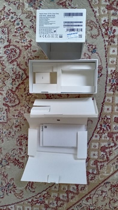 Чехол на айфон 15, зарядки, коробки