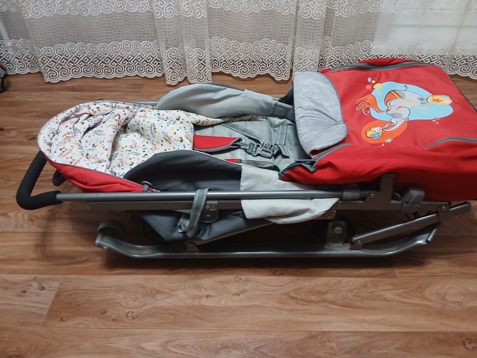 Продам санки коляску