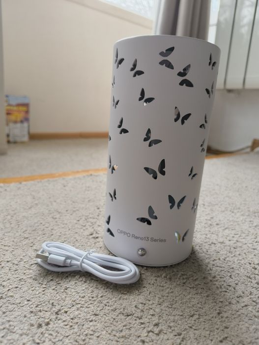 Veioza cu fluturași pentru camera copil