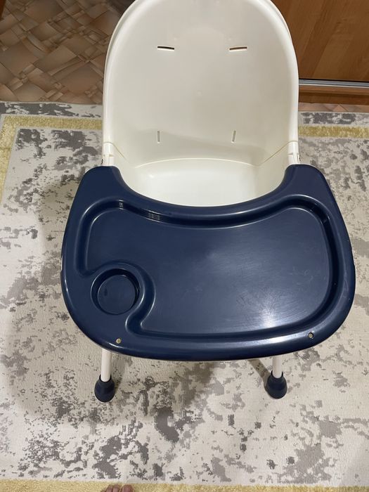 Продаю коляску и стульчик для кормления.