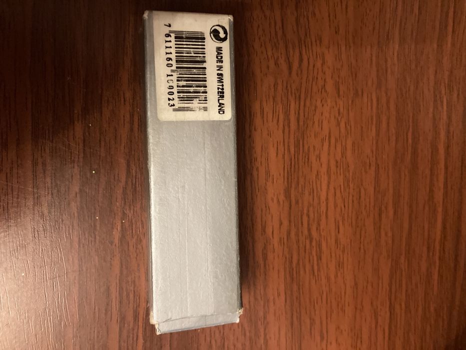 Мультитул Victorinox ножик