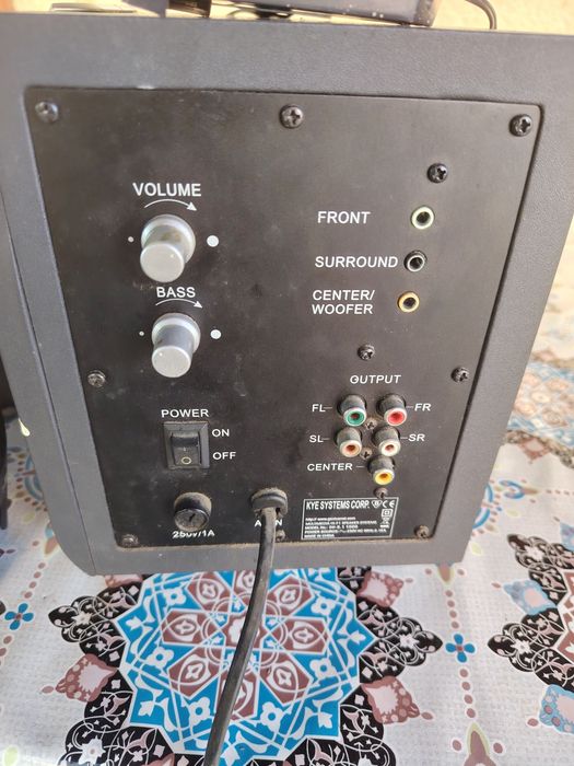 Sistem audio 5.1 cu subwoofer