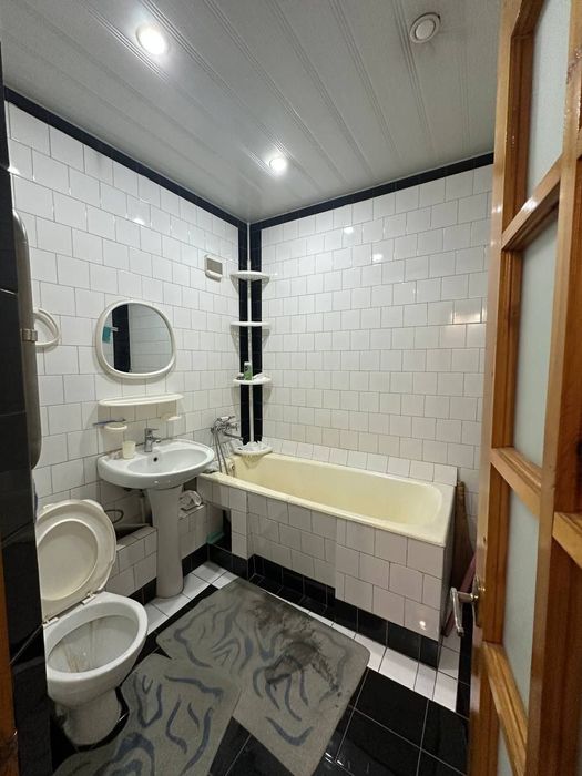 Юнусабад 4 квартал 2/3/4 кирпич балкон 2х6м