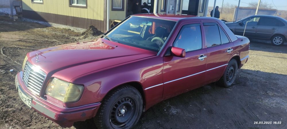 Продам автомобиль Мерседес 124