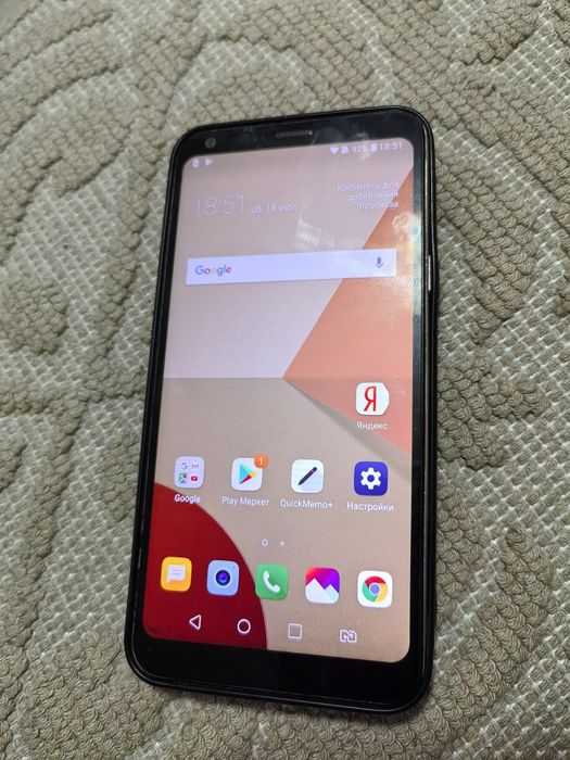 Телефон LG Q6 рабочий