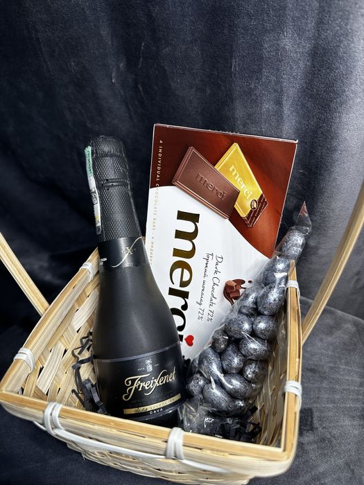 Подарочные букеты и боксы