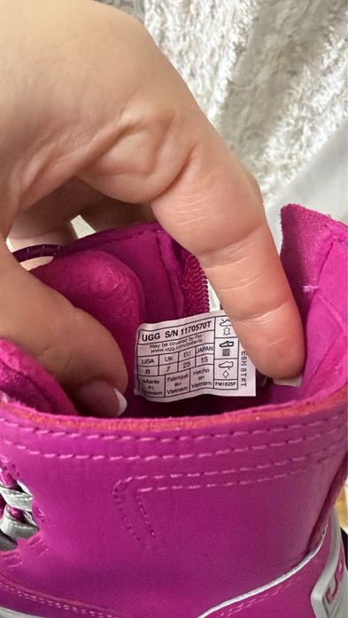 Детская обувь бренда UGG