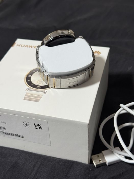 Huawei Watch GT 4 (Silver, Metal Strap