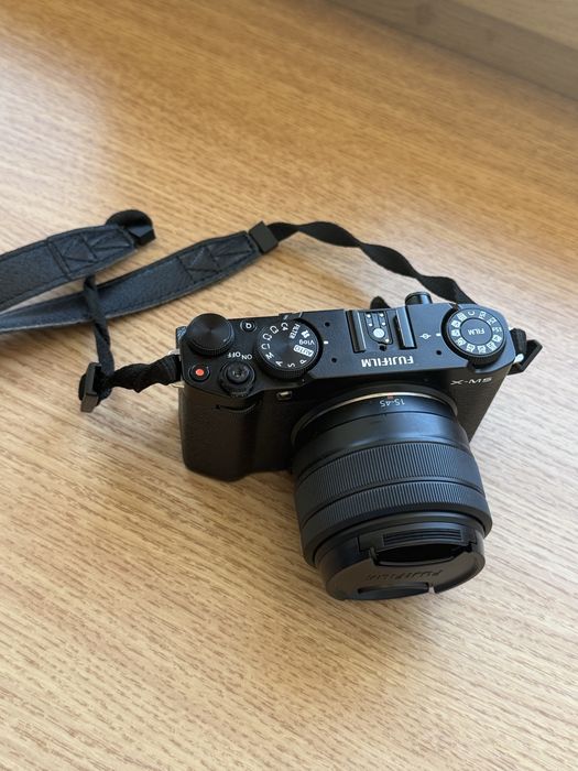 FUJIFILM Xm5 ( в идеальном состоянии)