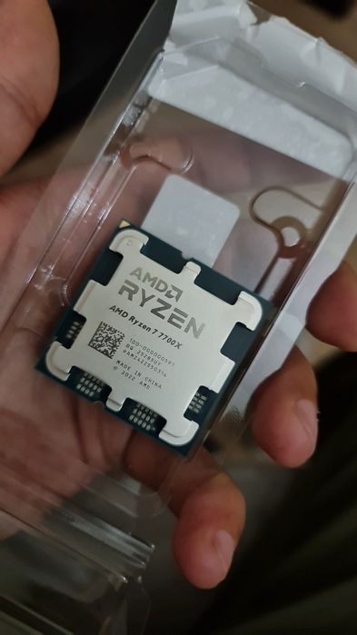 Продам Новый процессор Ryzen 7 7700X