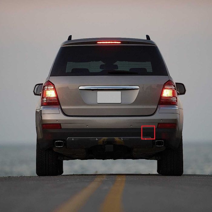 НОВА ! Капачка задна броня кука теглич за Mercedes GL X164 2006-2009
