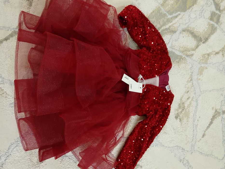 Детское красное платье