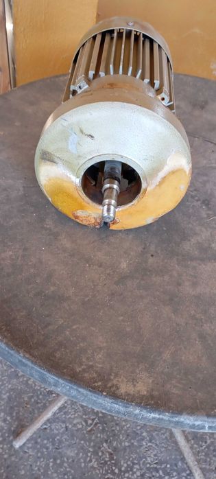 Електро мотор немски