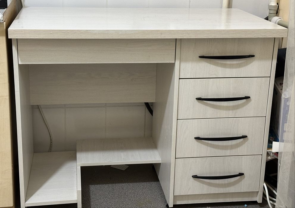 Стол рабочий парта