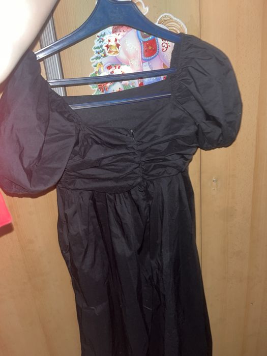 Платье  чёрное  почти не носила