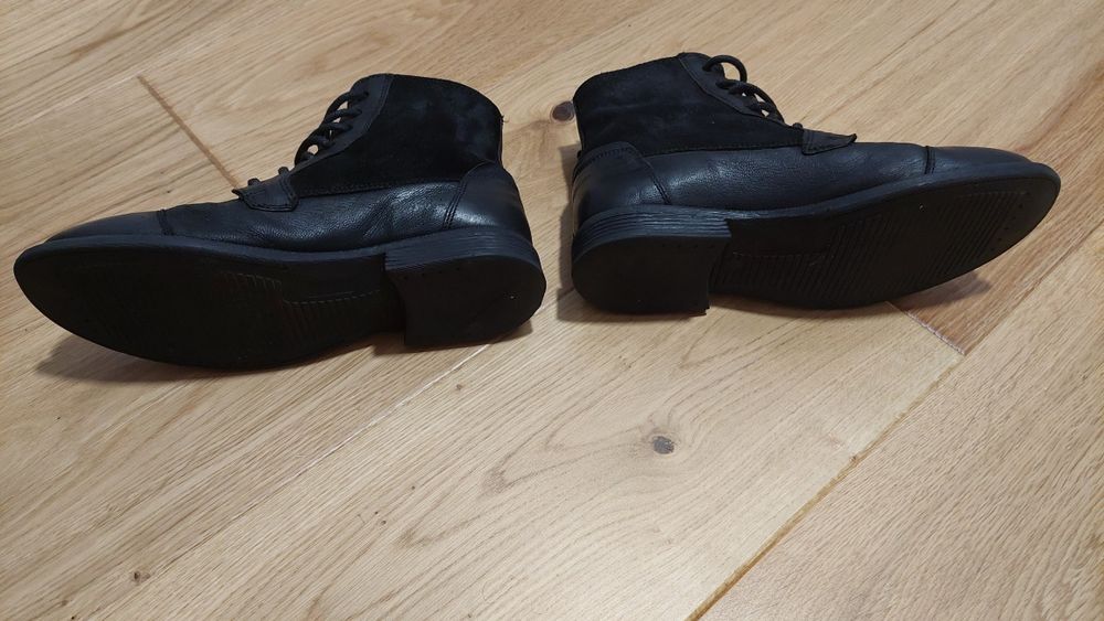 Levi's ghete cu catarame decorative