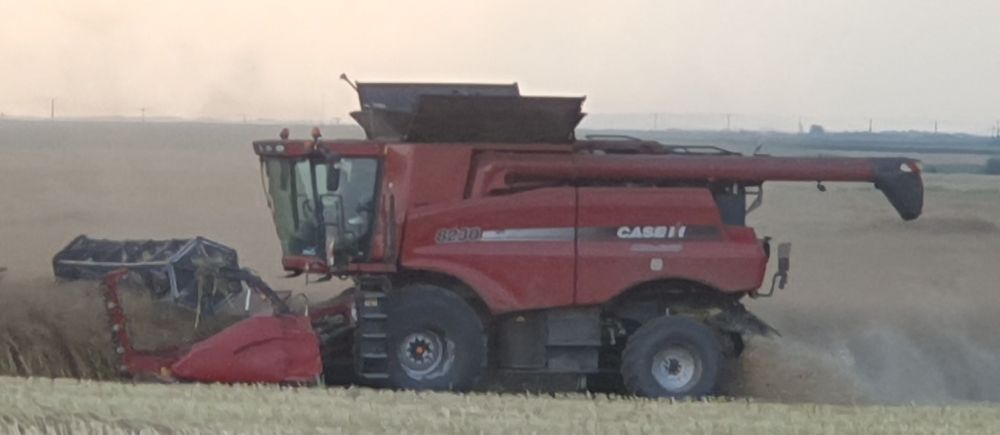 Combina Case ih 8230/9230 ,an 2014, heder 9,3m