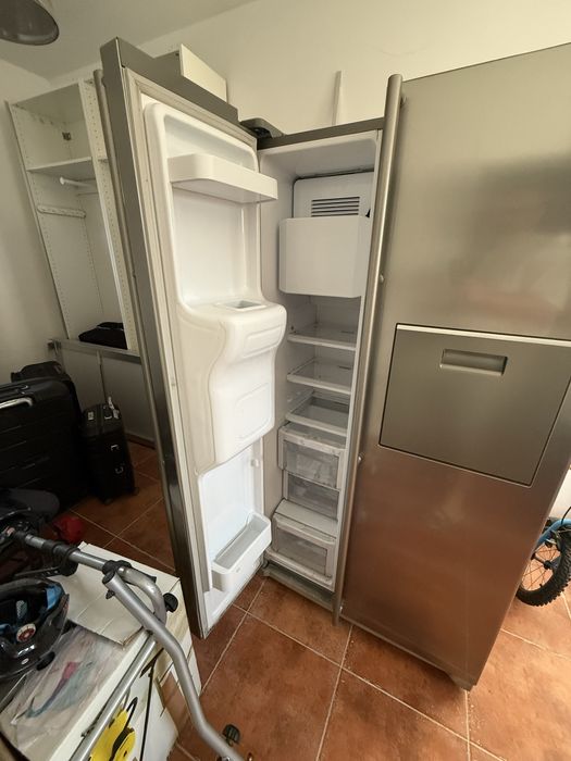 Frigider Samsung dublu side-by-side, dozator gheata