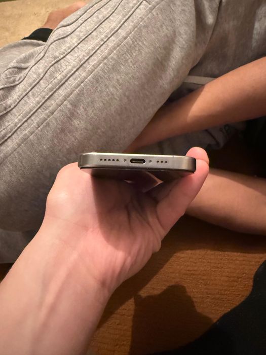 Айфон 15 про серый свет