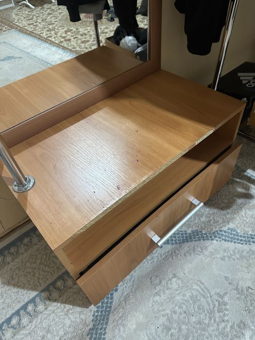 тумба айнасымен бутин