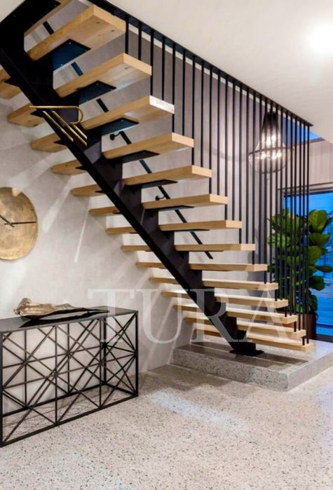 Scara metalica de  interior sau  exterior