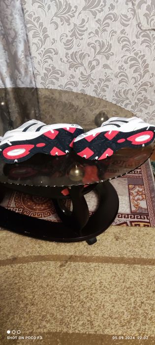 Кроссовки   Bona