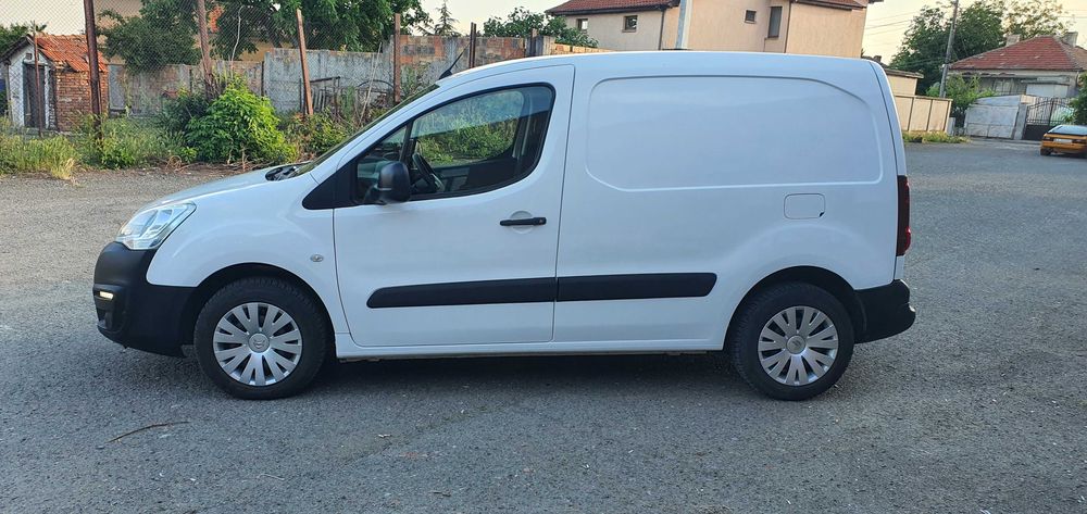 Citroën berlingo 1.6hdi. 2016г.