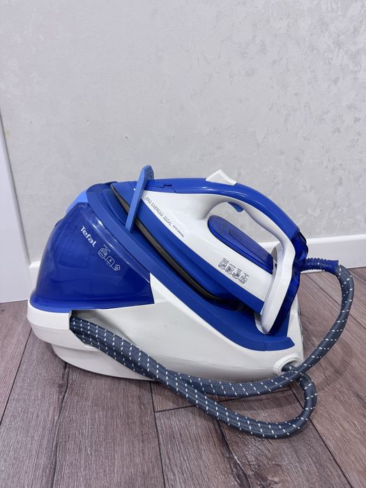 Продаю парогенератор утюг Tefal Pro express Total