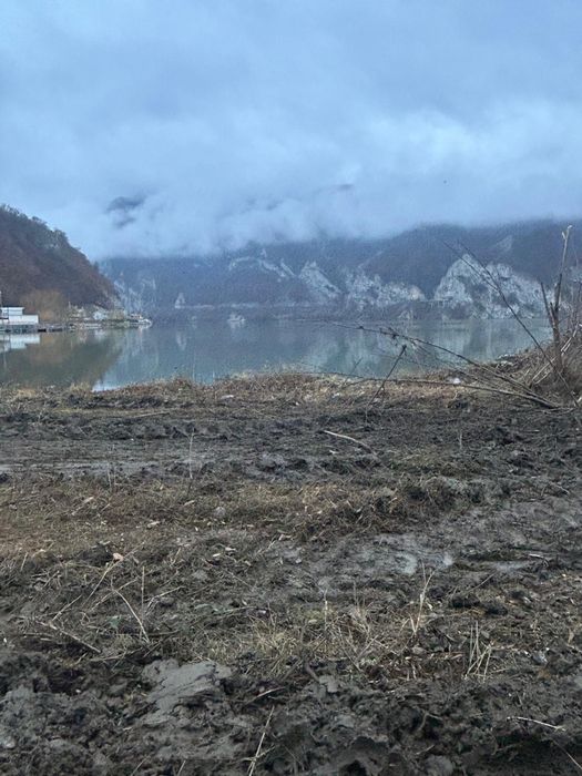 Teren intravilan 200 mp la Dunăre | Cozla – Berzasca | Investiție turistică