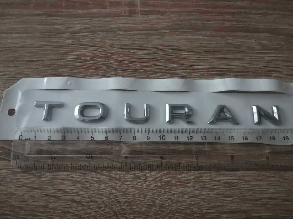 надпис Volkswagen Touran Фолксваген Туран новия шрифт