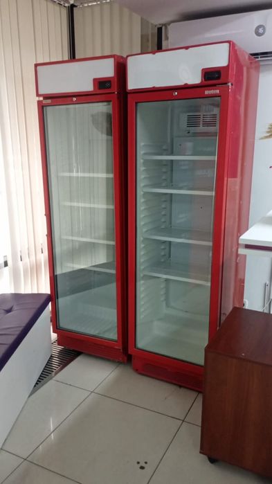 Витринный холодильник