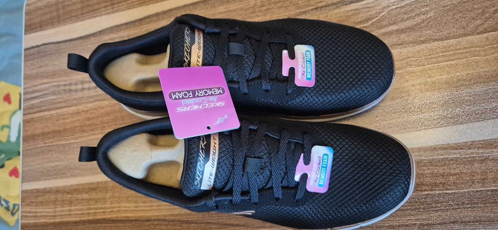 Маратонки Skechers НОВИ